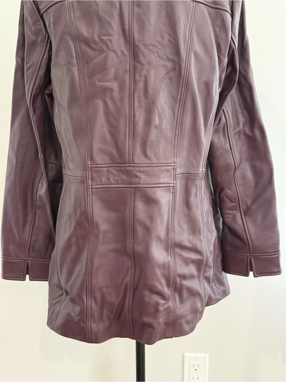 D&Co L Like New Burgundy Leather Zip-Front Jacket 827